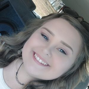 Meet your Posher, Tia